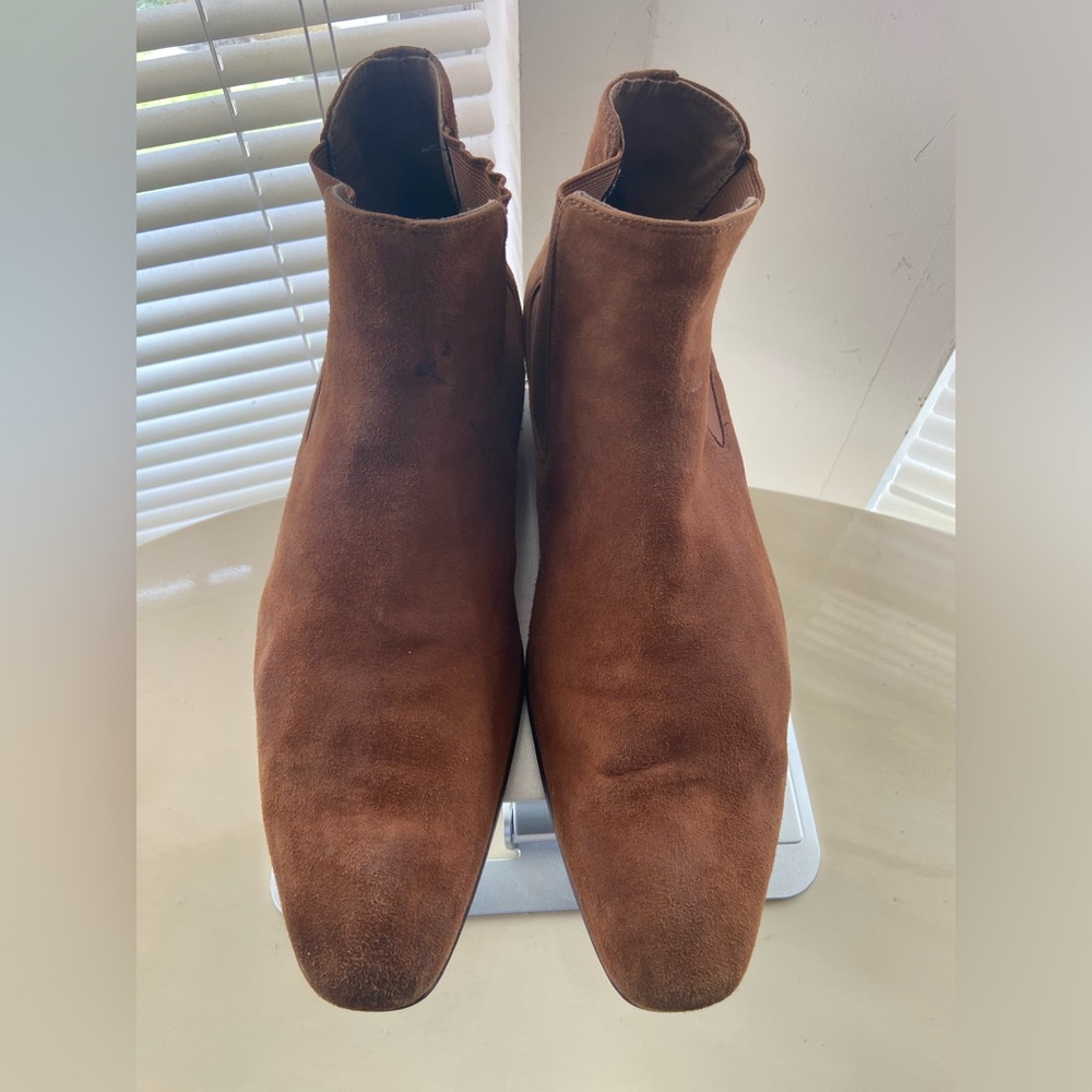 Aldo Chelsea boot (brown ) size 10 . Worn 4 times